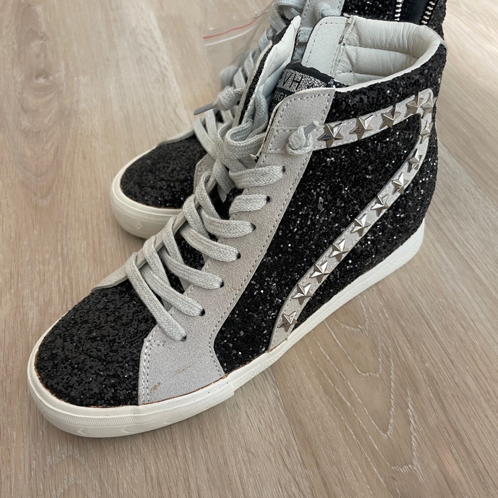 Vintage Havana Black and Silver Glitter Sneakers